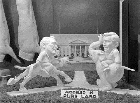 Lard sculptures of Franklin Roosevelt and Wendell Willkie in the Agriculture and Horticulture Building at the 1940 Indiana State Fair. Image courtesy of Indiana Historical Society.