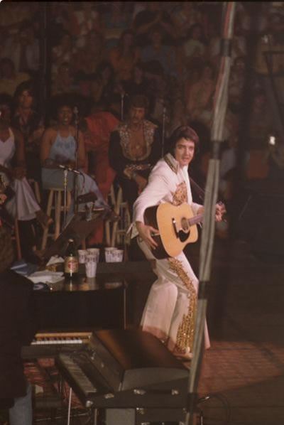 Elvis- 1977-june-26-4- Elvis Presley Music AU
